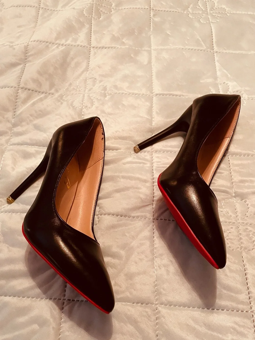 Elegant Black Pointed-Toe Heels